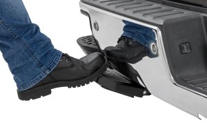 GMC Sierra 1500 Retractable Bed Step - Rough Country - Manual Pull - '14-'18